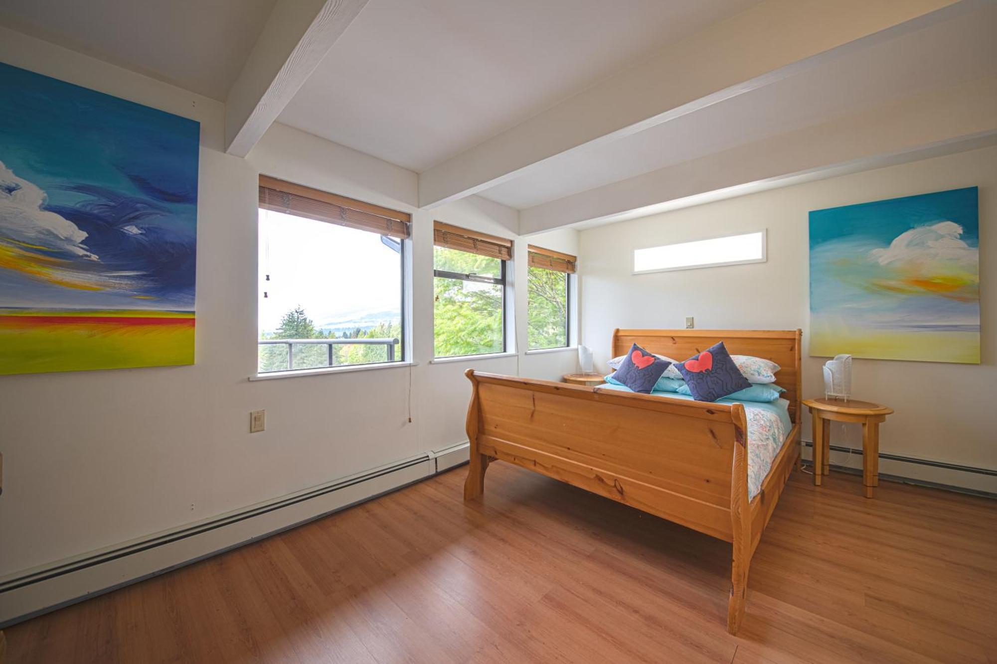 Seymour Private Bedroom, Ensuite Bathroom With Shared Pool, Hot Tub With Views ノースバンクーバー エクステリア 写真